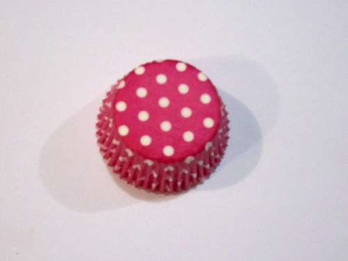 Hot Pink Dotty Cupcake Papers - Click Image to Close